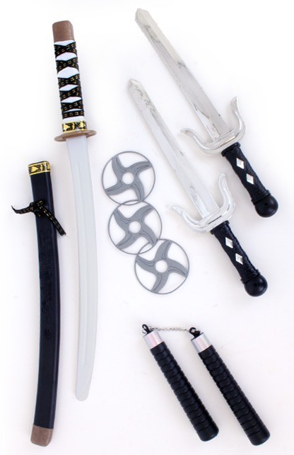 3x Ninjaset 5 dlg , zwaard, sterren, dolken en nunchaku